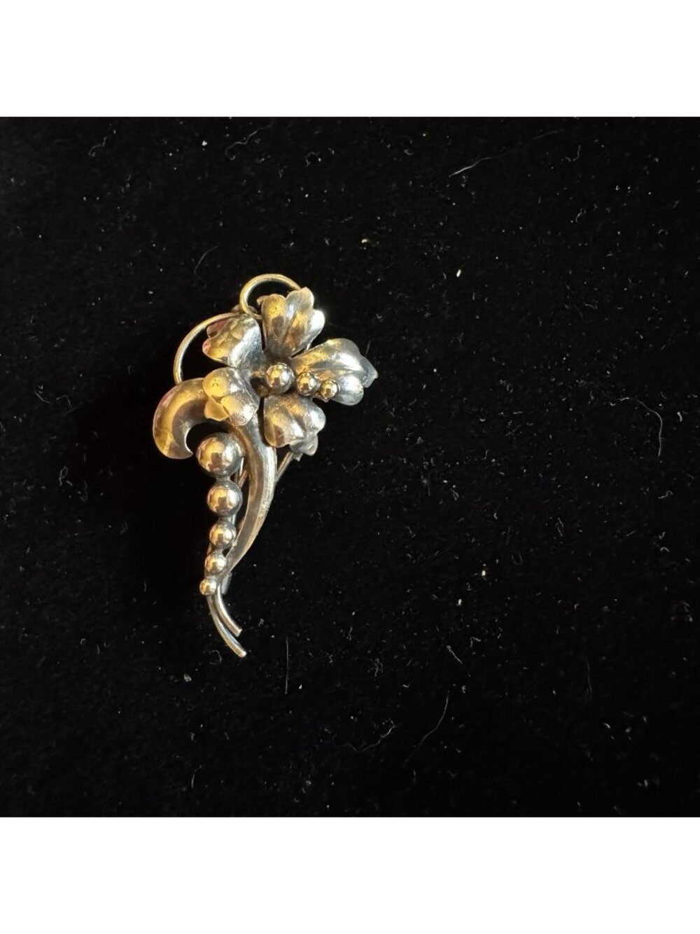 Carl Art Co, Brooch Pin Vintage Silver floral flower